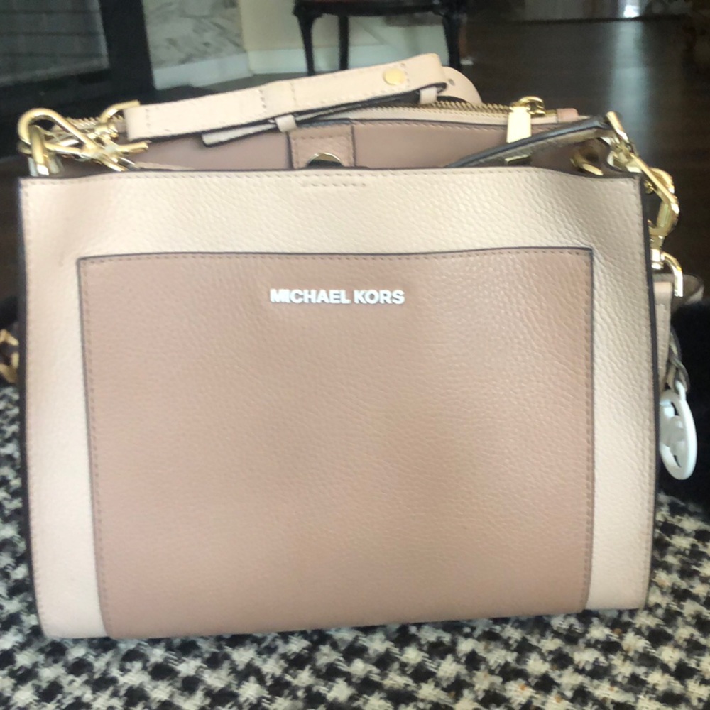 Michael Kors Handbag - Handles and shoulder/Crossbody adjustable strap NWOT-